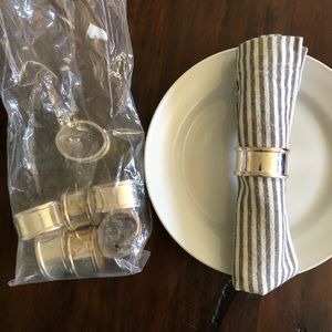 Set of 8 silver plated napkin rings